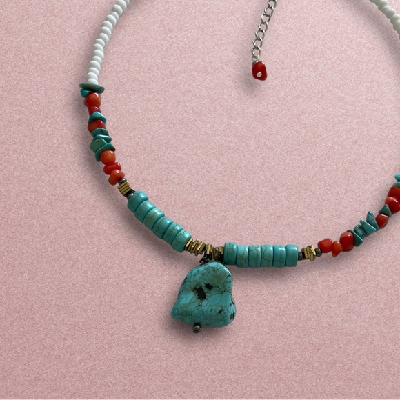 Turquoise and coral natural stones necklace - Picture 4 of 7